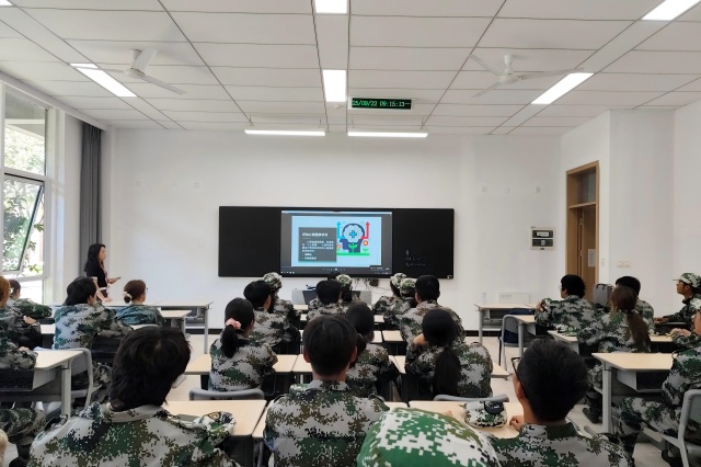 S-FAME:针对10-14岁儿童数字媒体相关家庭困难的低门槛市政社会服务干预:随机对照试验方案(图1)